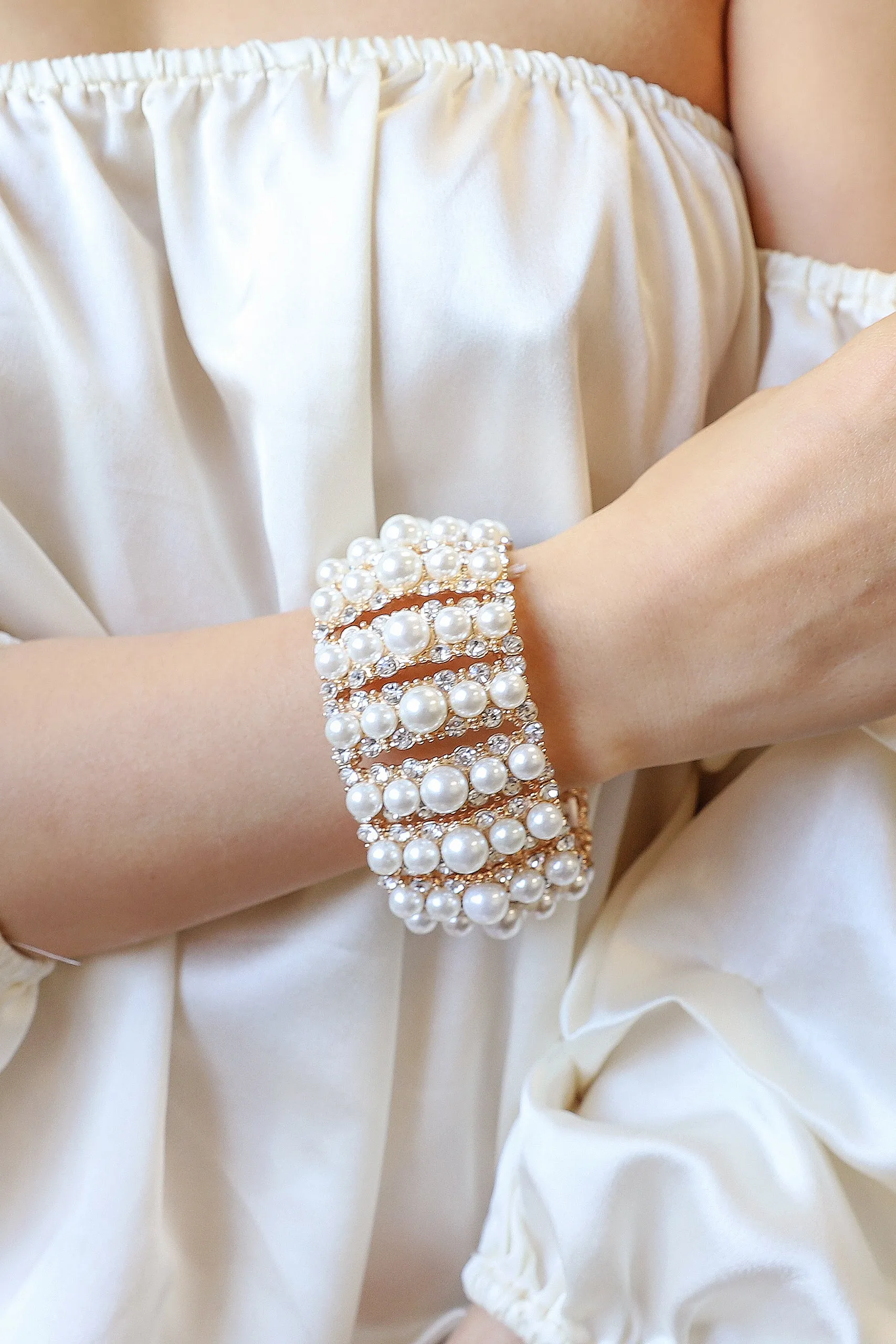 Marvel Pearl & Rhinestone Bracelet Bangle