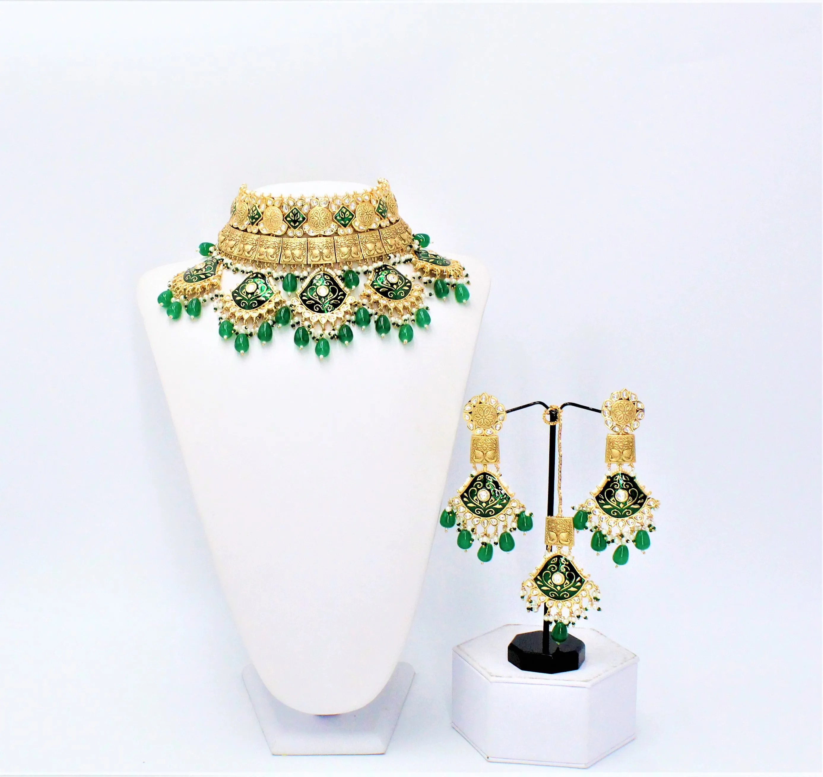 Mina Choker Set