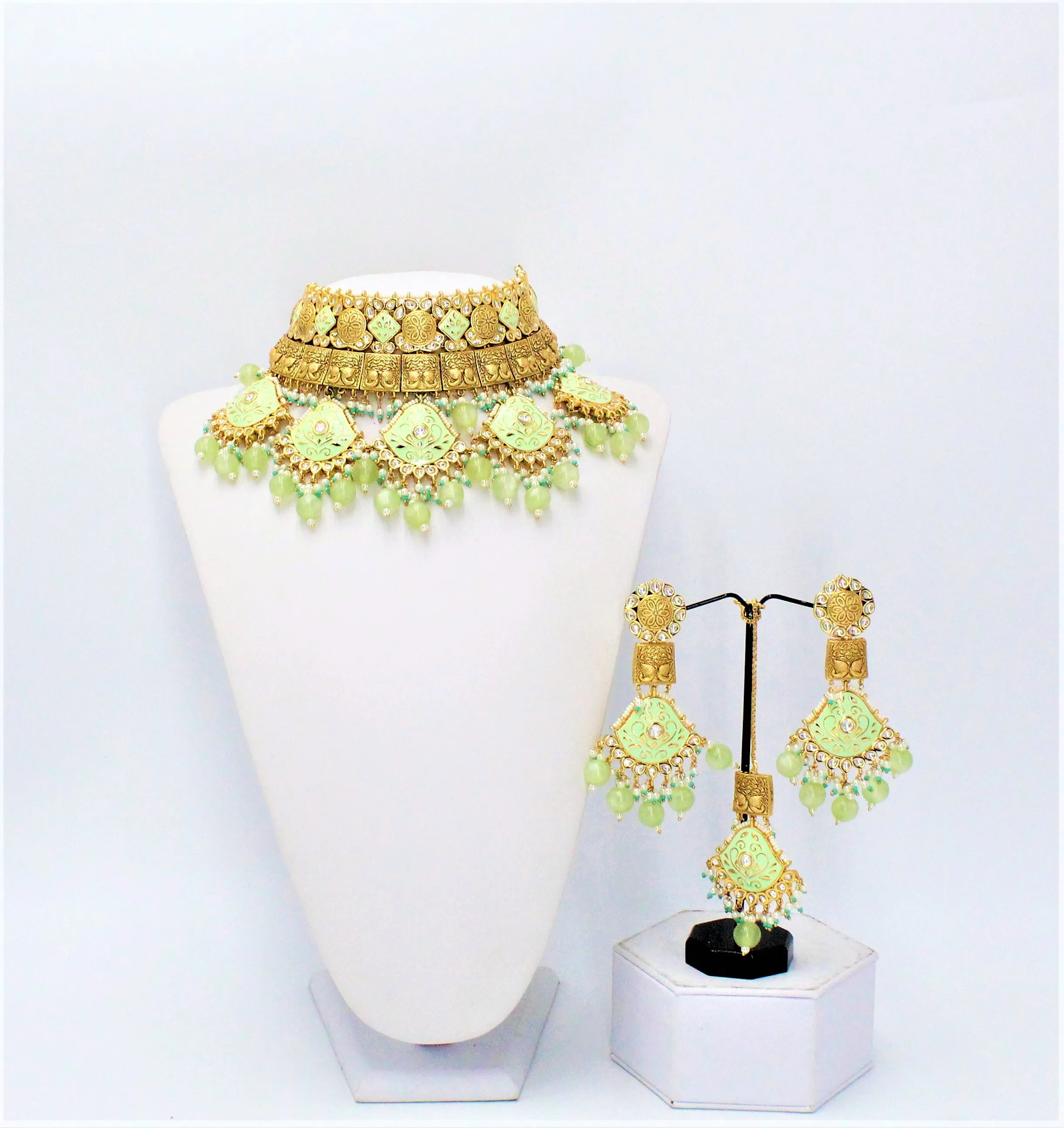Mina Choker Set