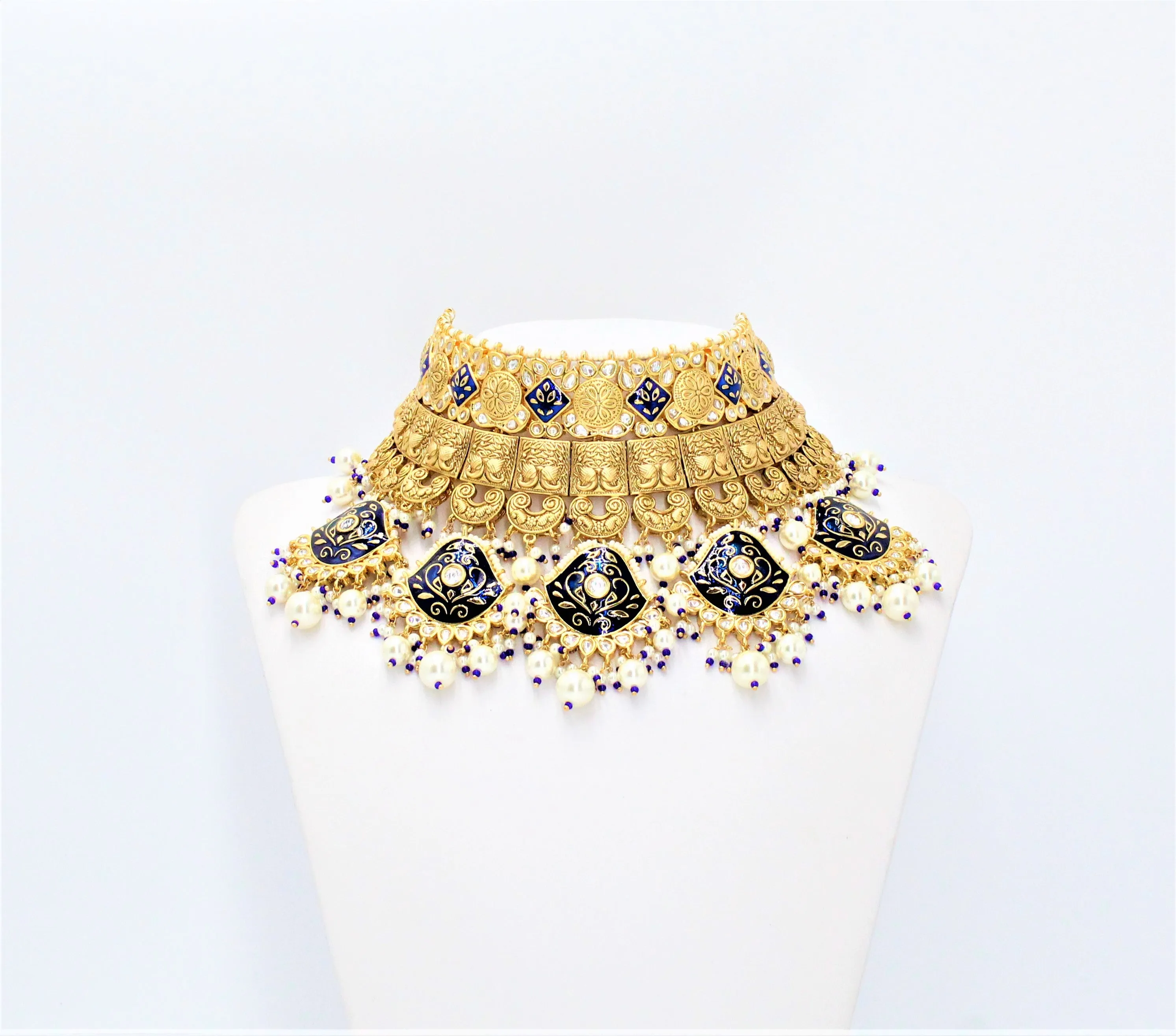Mina Choker Set