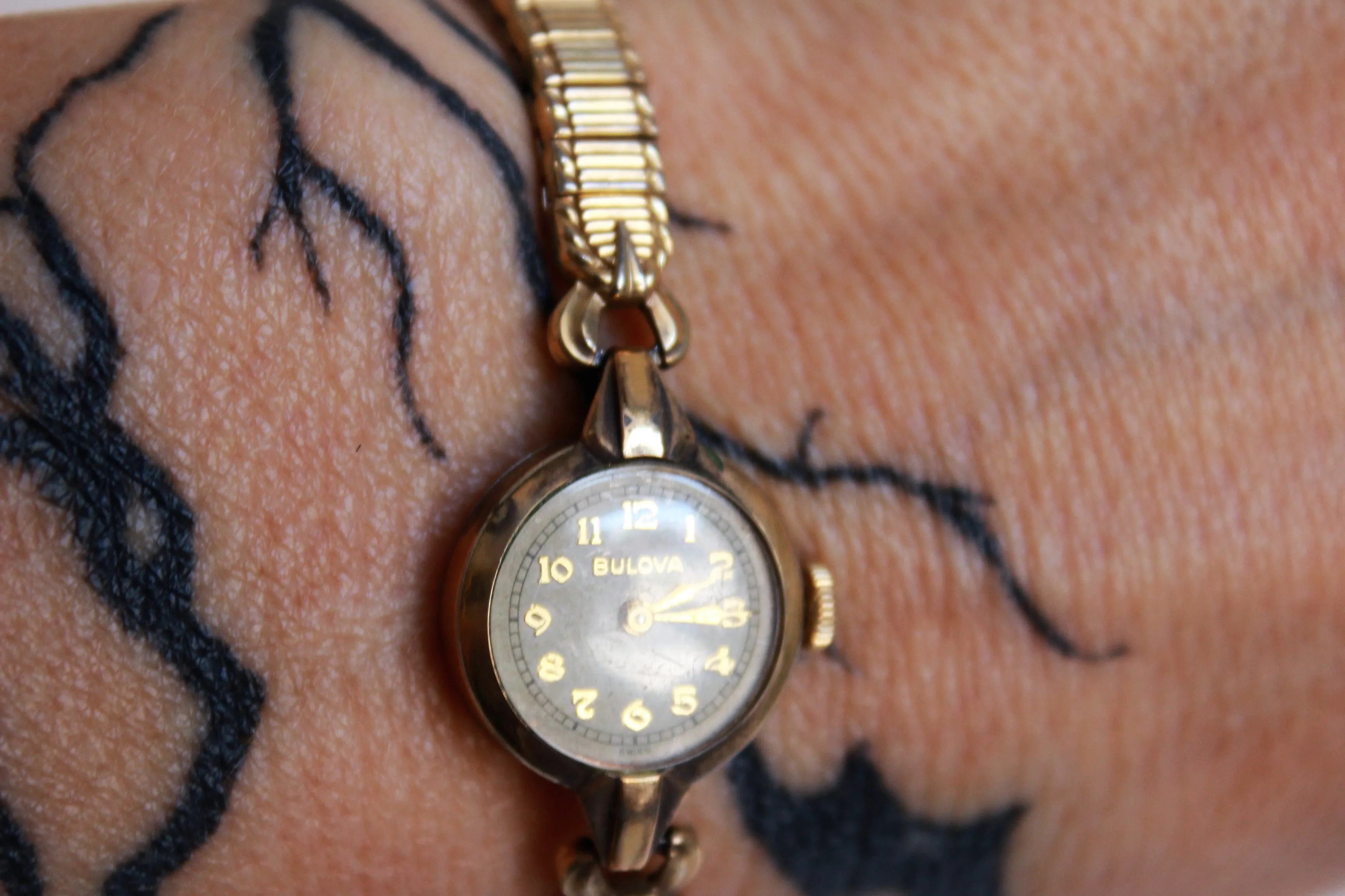 Vintage 1940s Bulova Ladies Wrist Watch